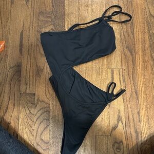 Black One-Shoulder Cutout Women's Swimsuit